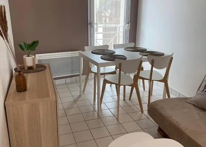 Eleonore, F2 En Duplex Avec Cour Commune Et Proche De La Mer, 3 Lejlighed Ver-sur-Mer