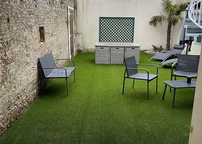 Eleonore, F2 En Duplex Avec Cour Commune Et Proche De La Mer, 3 * Ver-sur-Mer